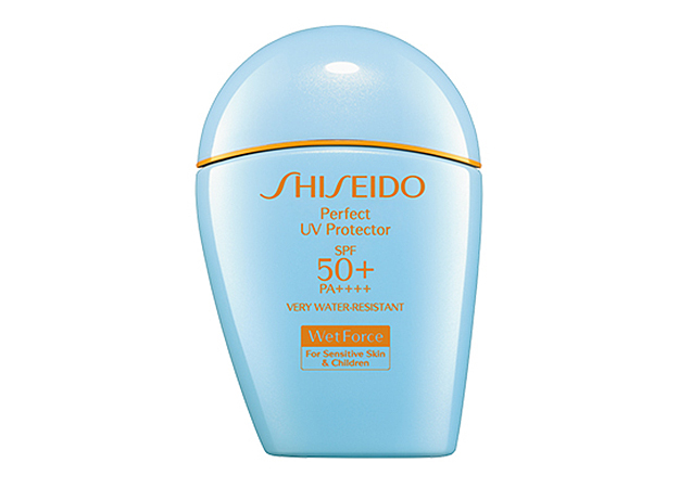 Эмзэг арьс болон хүүхдэд зориулагдсан Shiseido Wet Force<h4>Эмзэг арьстай хүн болон хүүхдэд зориулагдсан энэхүү тосны найрлагад үнэртүүлэгч, спирт, парабен болон бусад арьсанд хүчтэй нөлөөлж болзошгүй химийн бодисууд ороогүй. Бүхэлдээ эрдсийн найрлагатай уг тос нь арьсыг хамгийн зөөлөн байдлаар хамгаална.</h4>